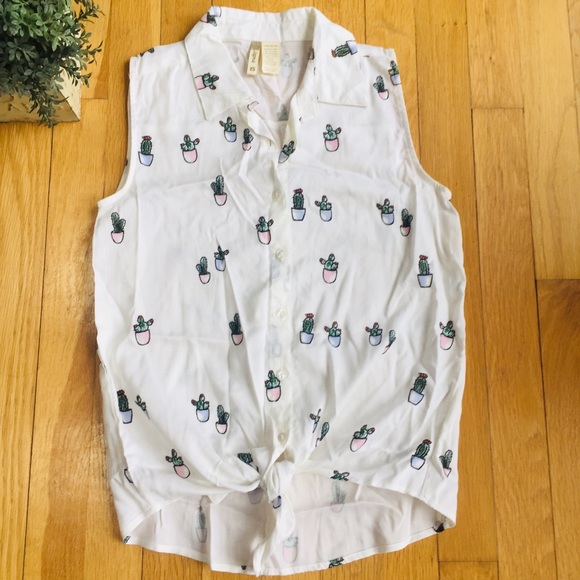 Japna Tops - 🌵 ⭐️HOST PICK🎉Cactus Top 🌵